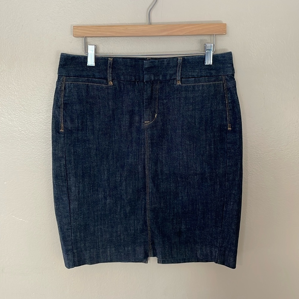 EUC GAP Denim Jean Skirt. SZ 6